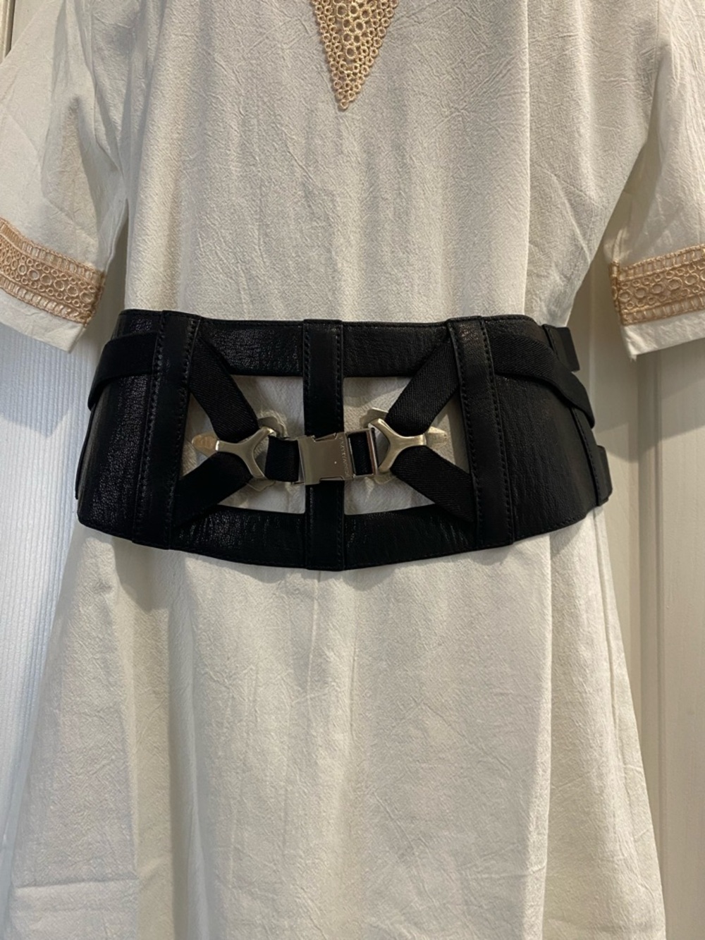 BCBGMAXAria Black Wide Elastic Cinch Belt with Silver Buckle 💯 Leather L/M